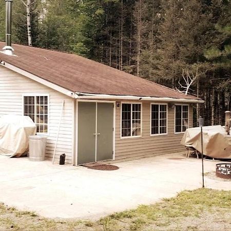 Northwoods Cabin-15 Acres, Fireplace- Paradise Vila Miscauno Island Exterior foto